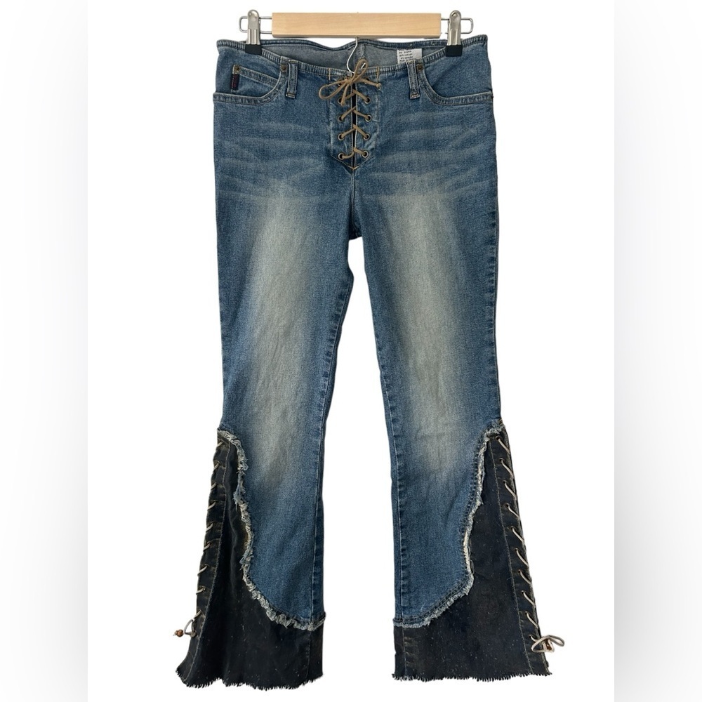 Mudd vintage Y2K Lace up low rise flare jeans size 7 juniors or waist 29